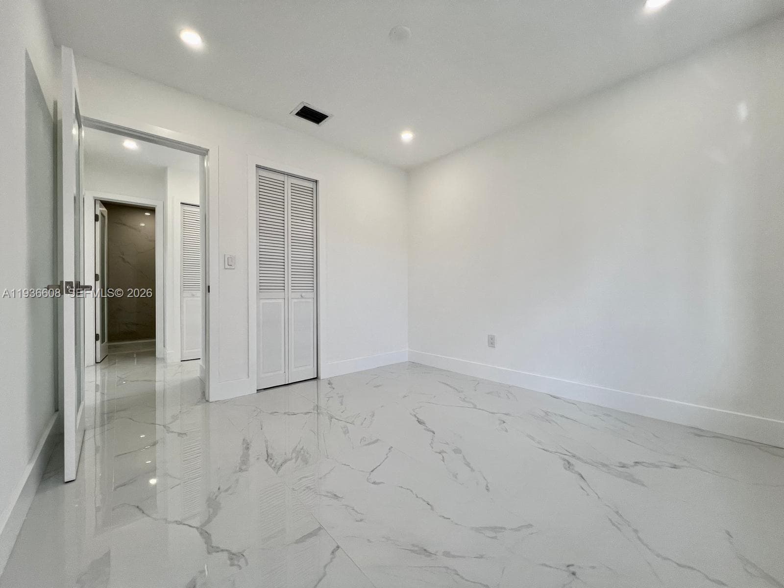 542 E 20th St, Hialeah FL 33013 — 24