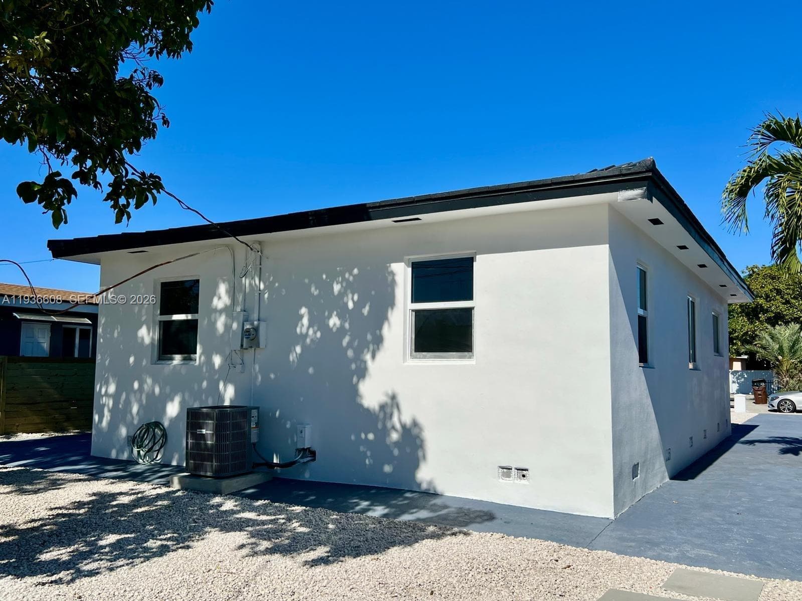 542 E 20th St, Hialeah FL 33013 — 29