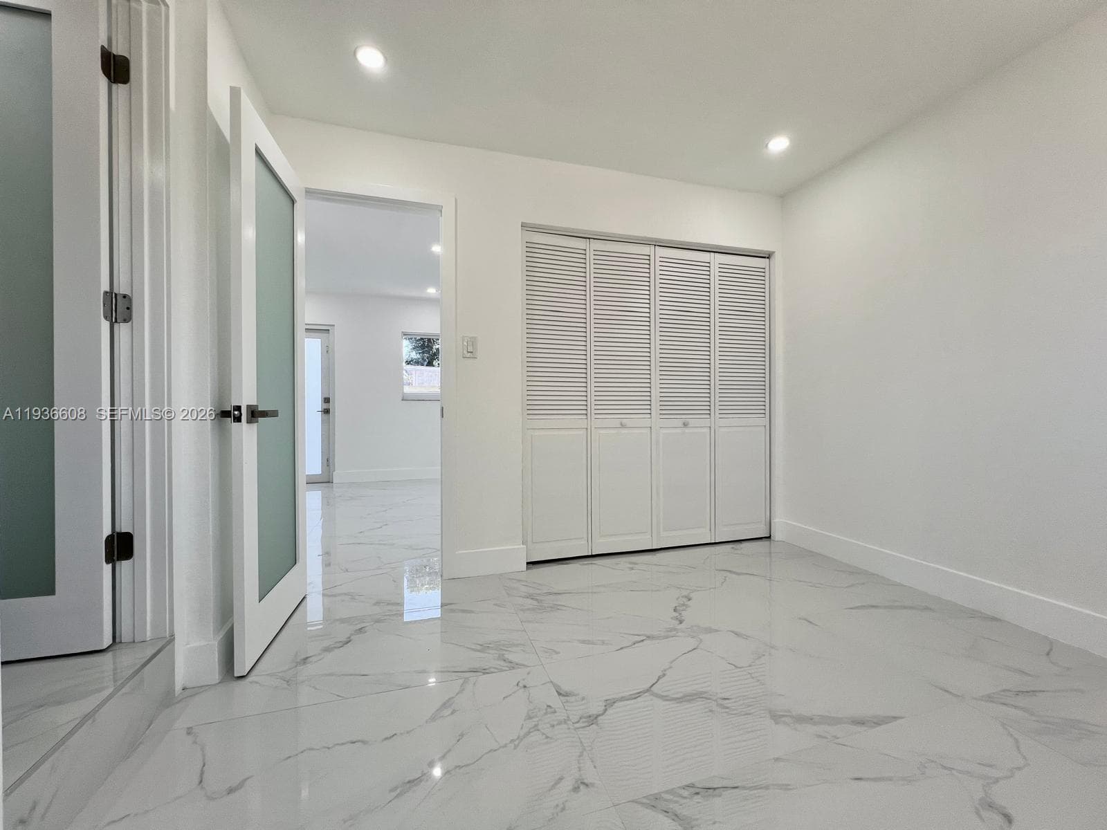 542 E 20th St, Hialeah FL 33013 — 21