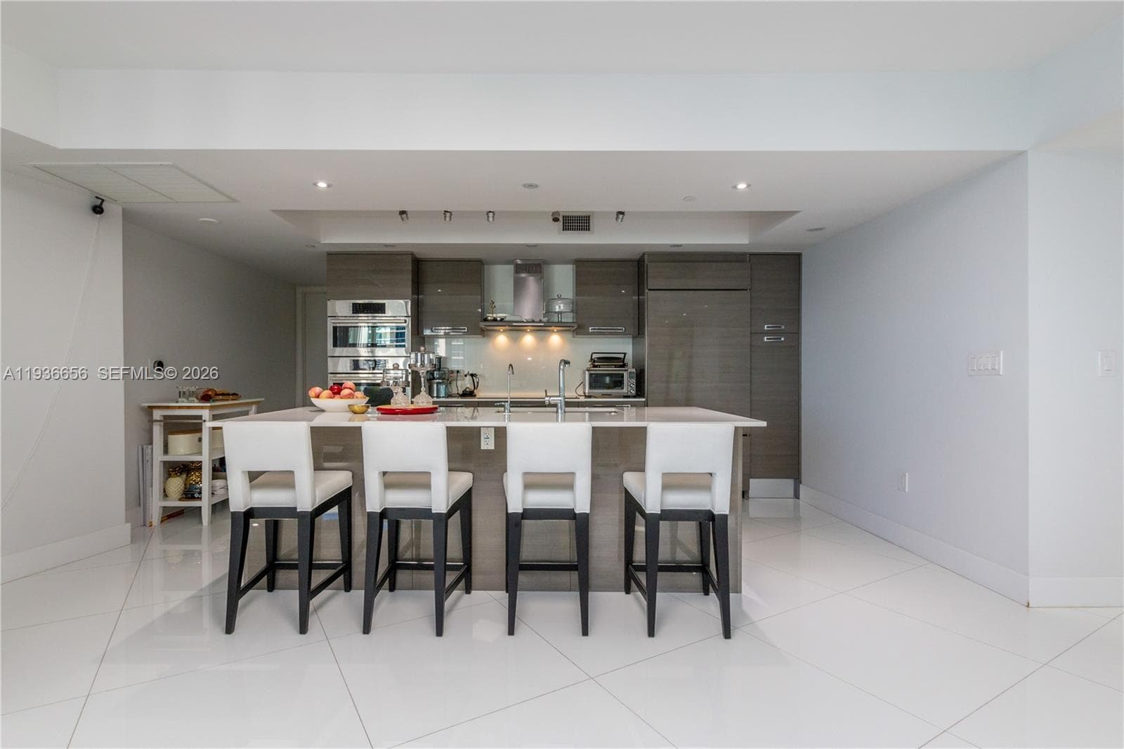 17201 Collins Ave # 1807, Sunny Isles Beach FL 33160 — 10