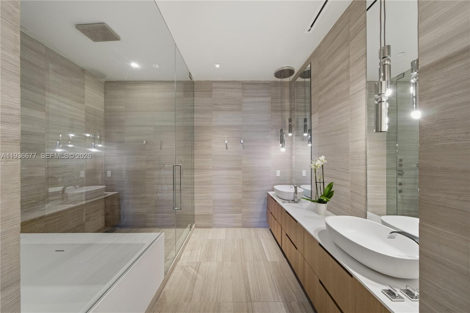 4701 N Meridian Ave # 304, Miami Beach FL 33140 — 32