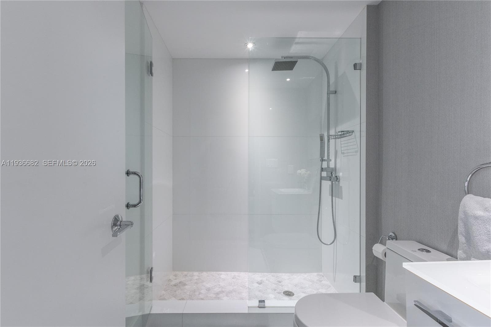 17201 Collins Ave # 1807, Sunny Isles Beach FL 33160 — 23