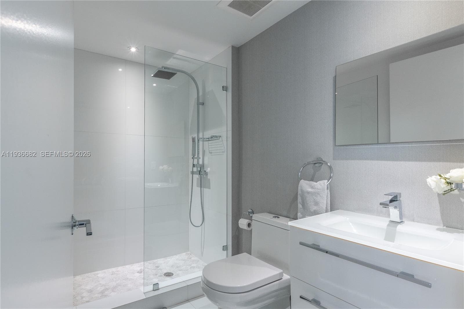 17201 Collins Ave # 1807, Sunny Isles Beach FL 33160 — 24