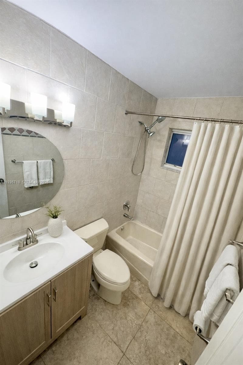17831 NW 84th Ct, Miami FL 33015 — 25