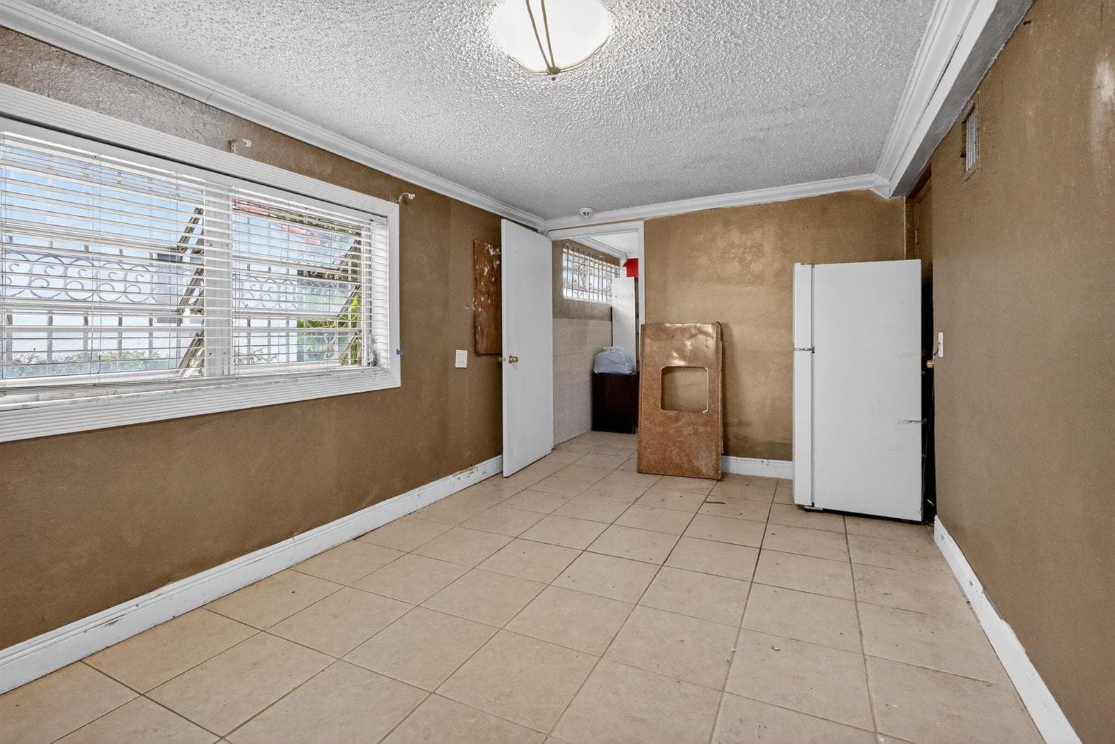 641 NE 140th Street, North Miami FL 33161 — 42