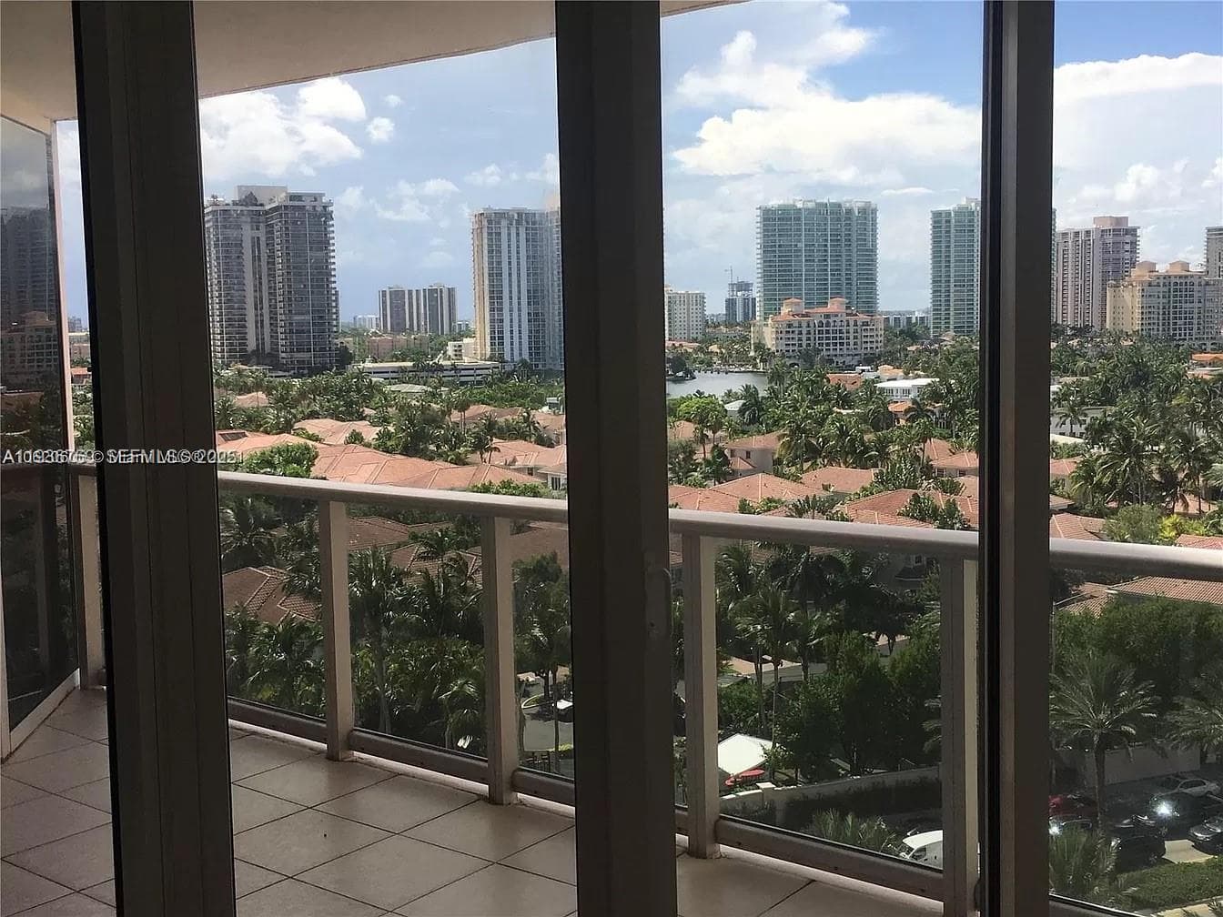 19333 Collins Ave # 1109, Sunny Isles Beach FL 33160 — 23