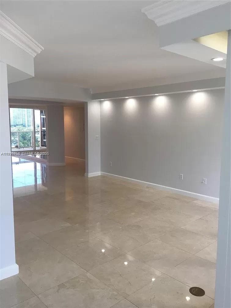 19333 Collins Ave # 1109, Sunny Isles Beach FL 33160 — 17