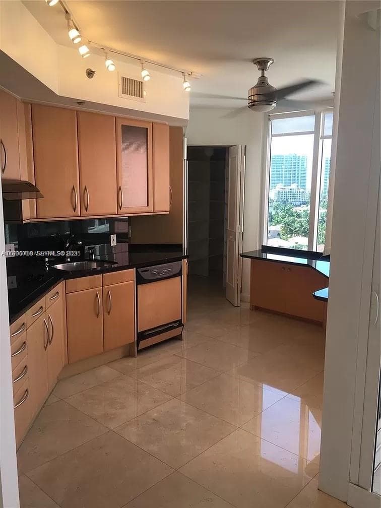 19333 Collins Ave # 1109, Sunny Isles Beach FL 33160 — 18