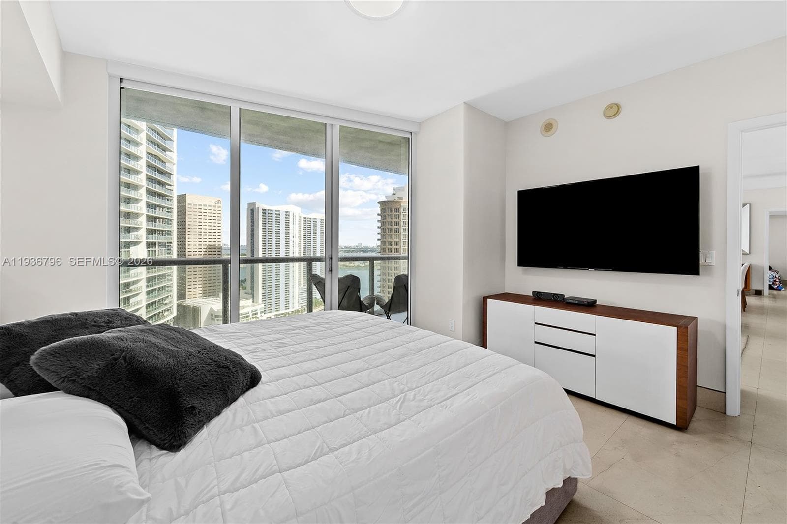 495 Brickell Ave # 2904, Miami FL 33131 — 13