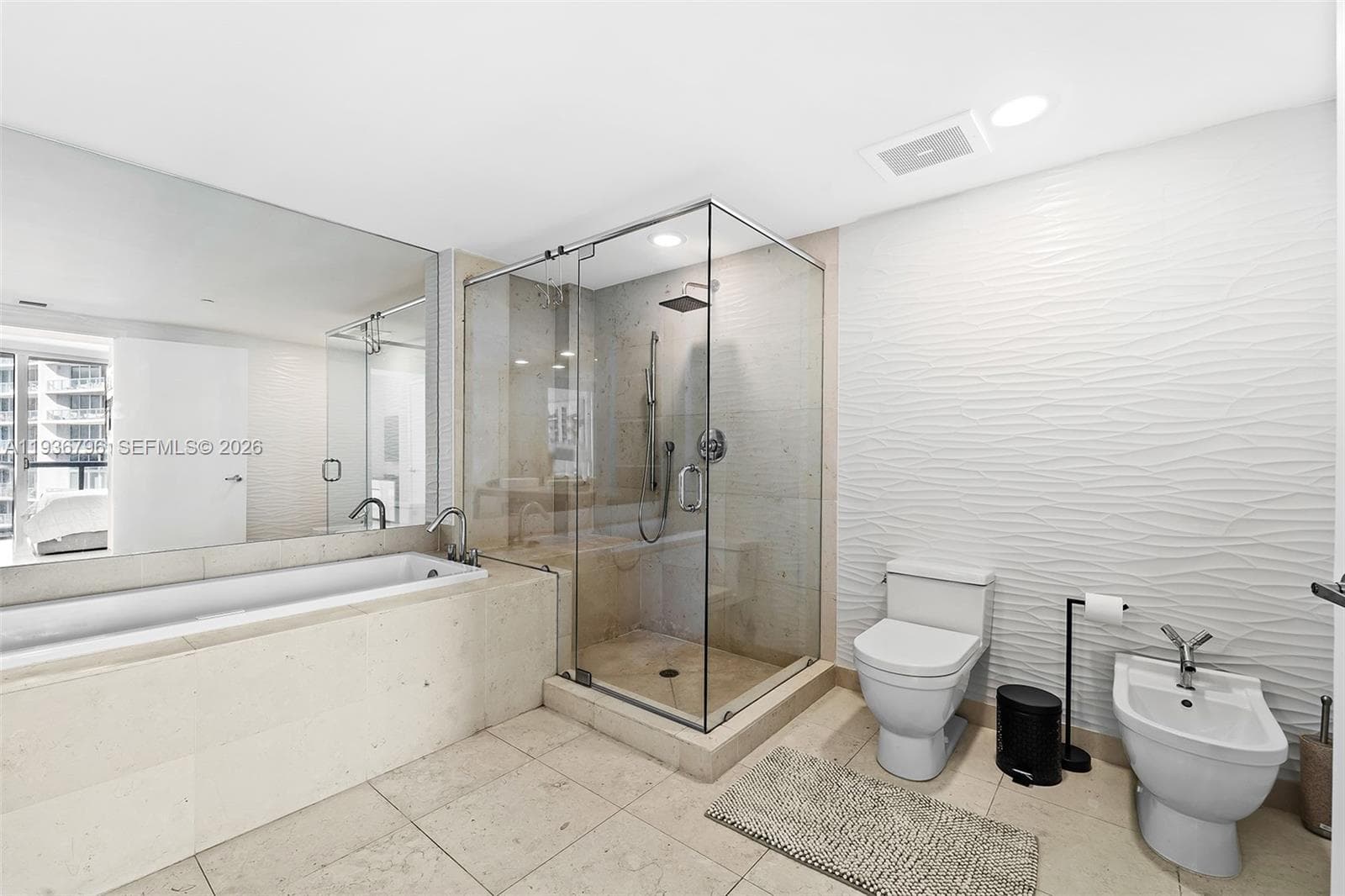 495 Brickell Ave # 2904, Miami FL 33131 — 17