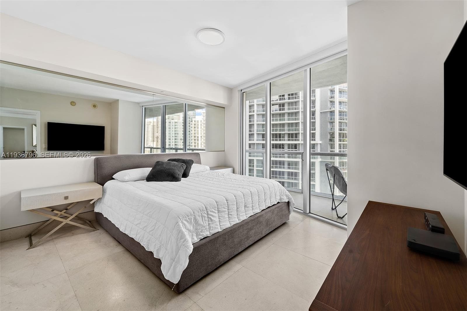 495 Brickell Ave # 2904, Miami FL 33131 — 12
