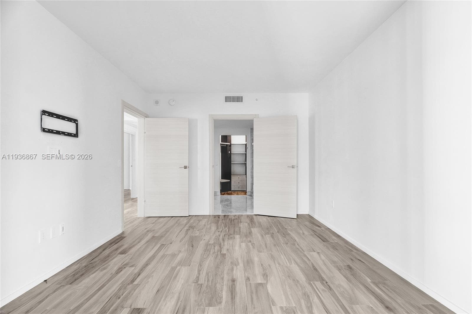 801 S Miami Ave # 2405, Miami FL 33130 — 16