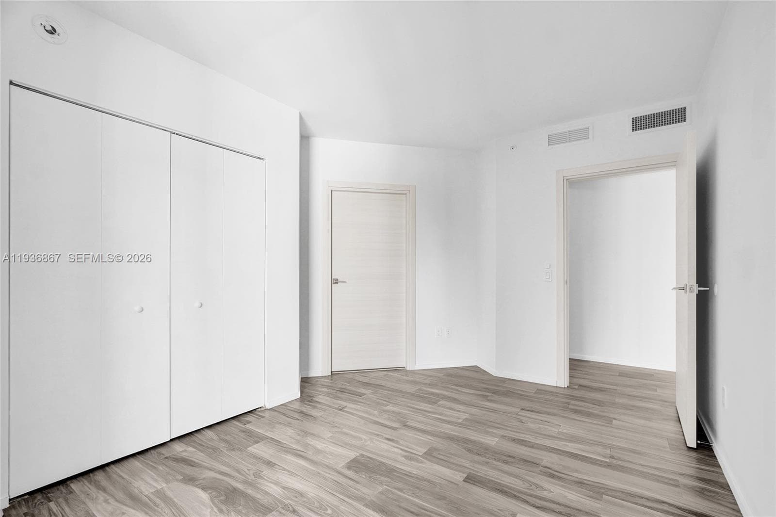 801 S Miami Ave # 2405, Miami FL 33130 — 25