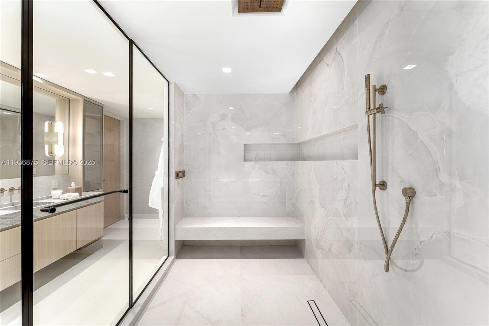 2521 Fisher Island Dr # 6201, Miami Beach FL 33109 — 32