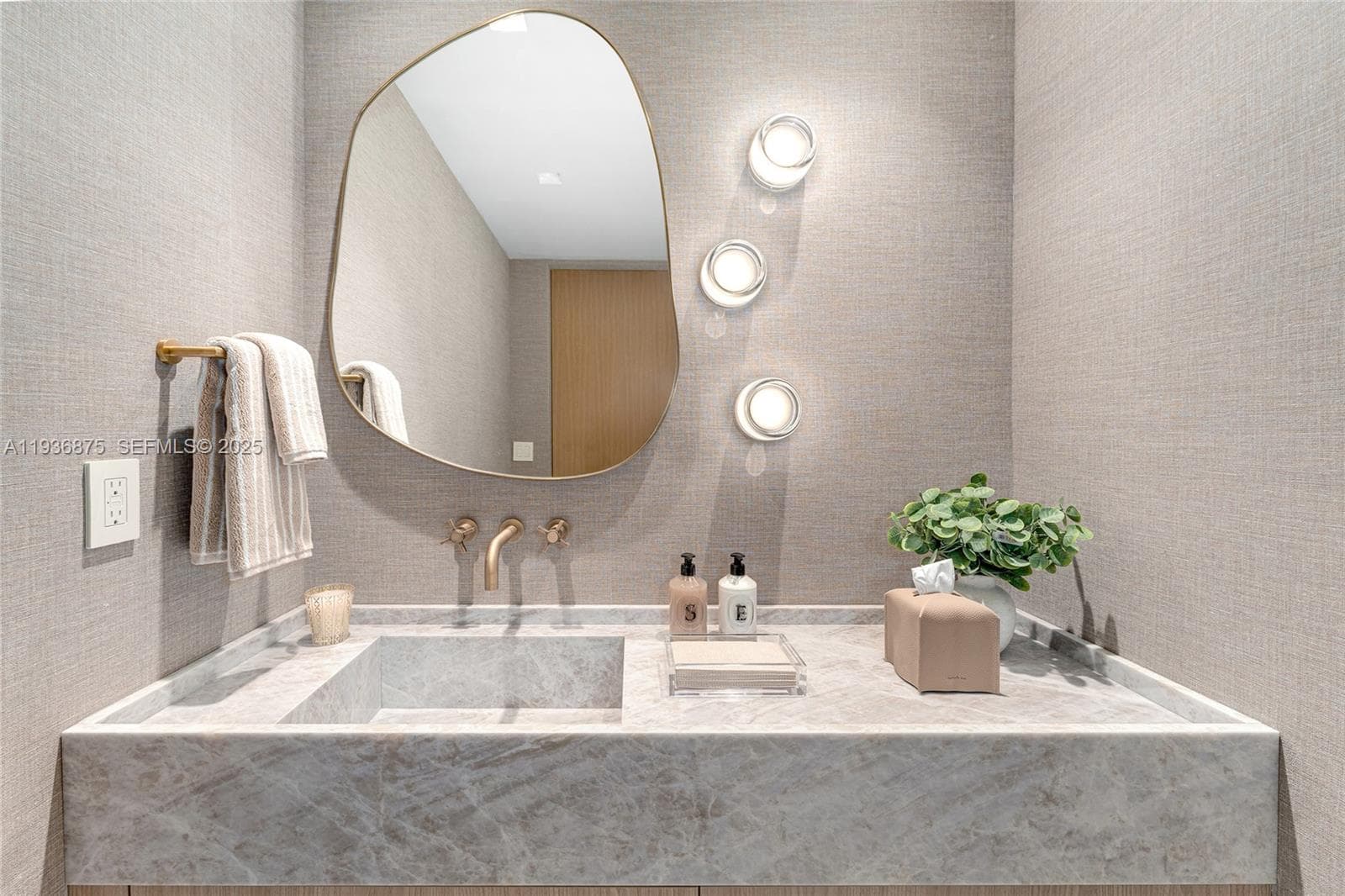 2521 Fisher Island Dr # 6201, Miami Beach FL 33109 — 45