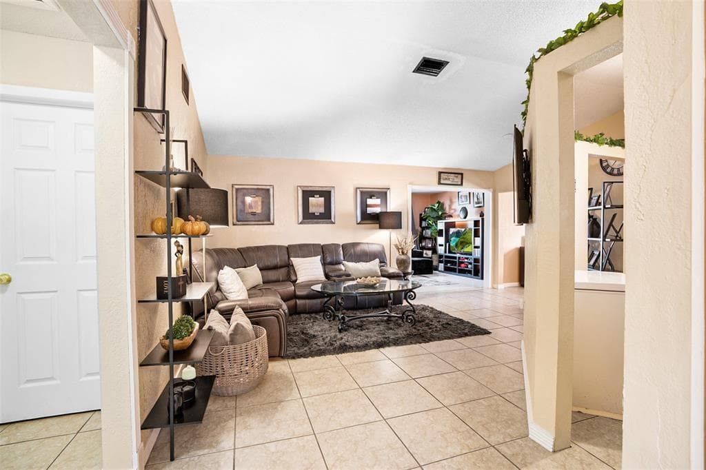 20239 NW 33rd Court, Miami Gardens FL 33056 — 7