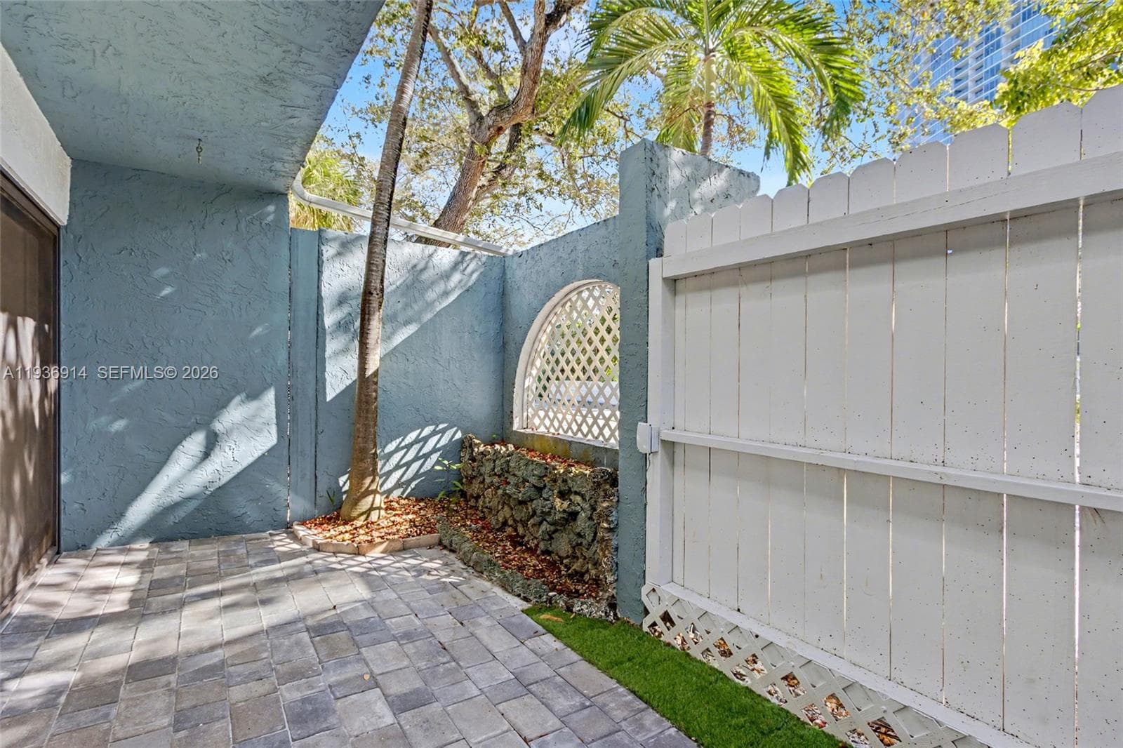 523 NE 38th St # 6, Miami FL 33137 — 9