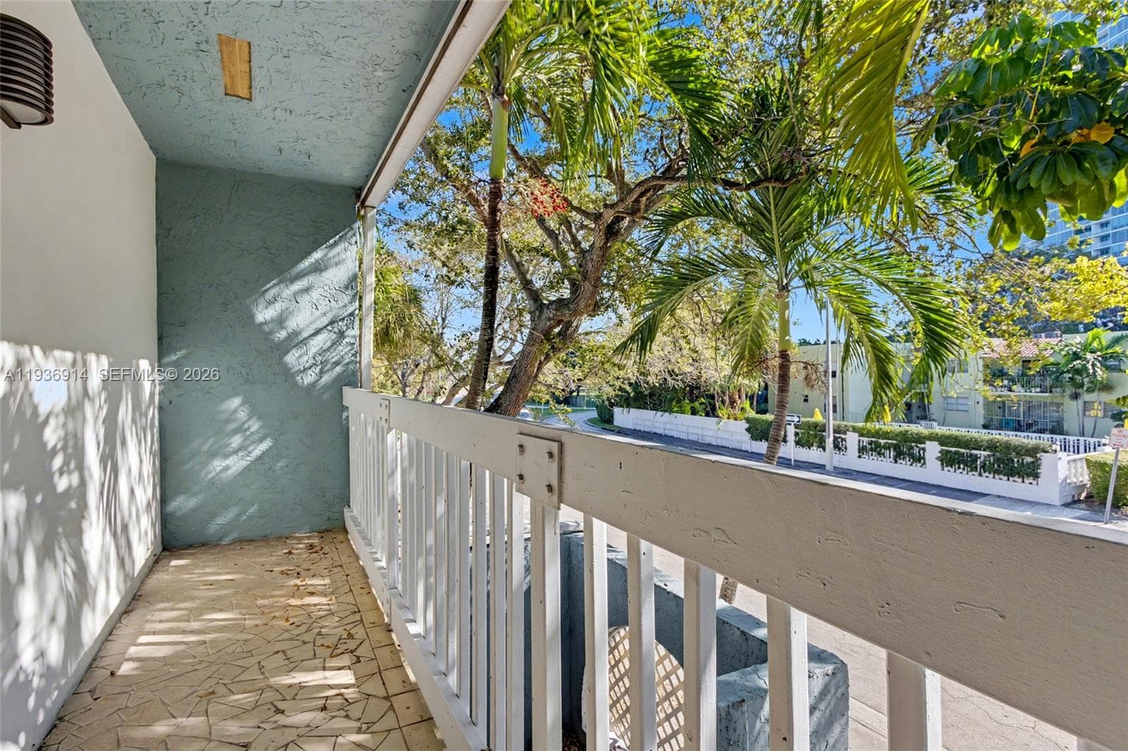 523 NE 38th St # 6, Miami FL 33137 — 24