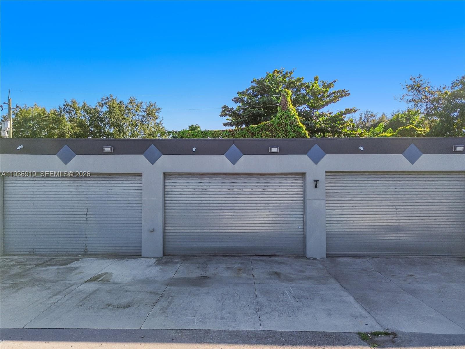 3130 NW 62nd St, Miami FL 33147 — 13