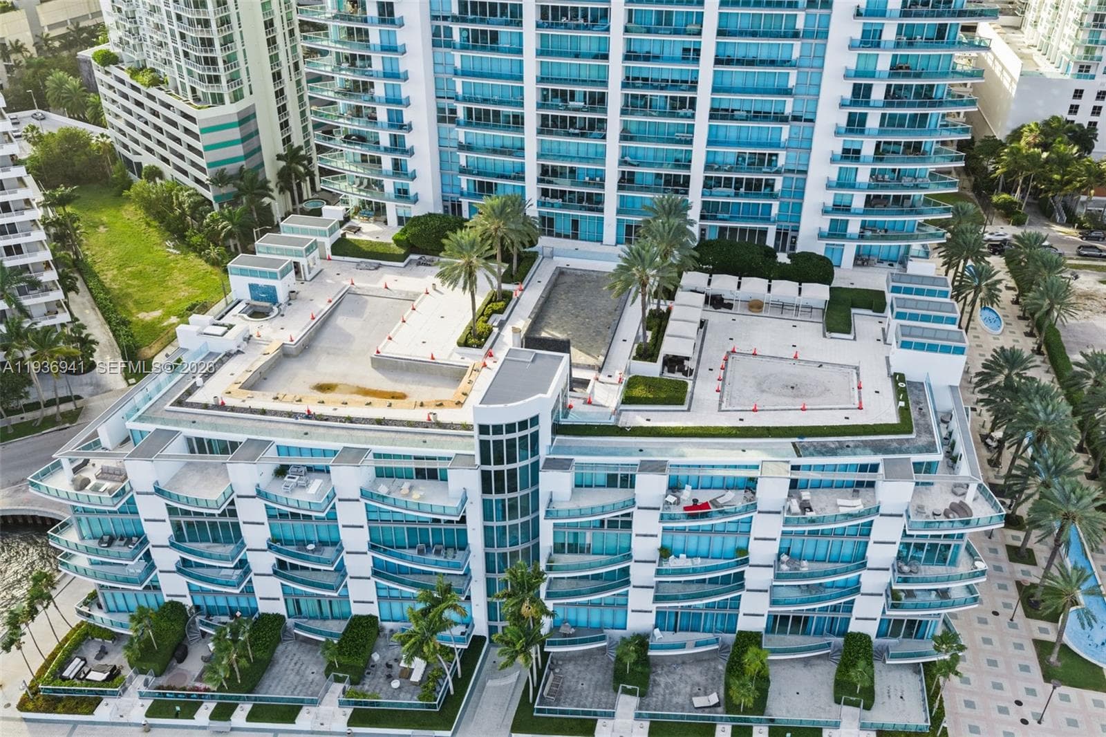1331 Brickell Bay Dr # 2907, Miami FL 33131 — 27