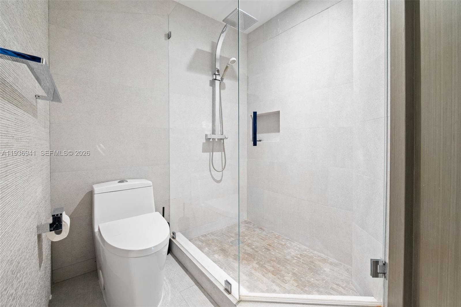 1331 Brickell Bay Dr # 2907, Miami FL 33131 — 19