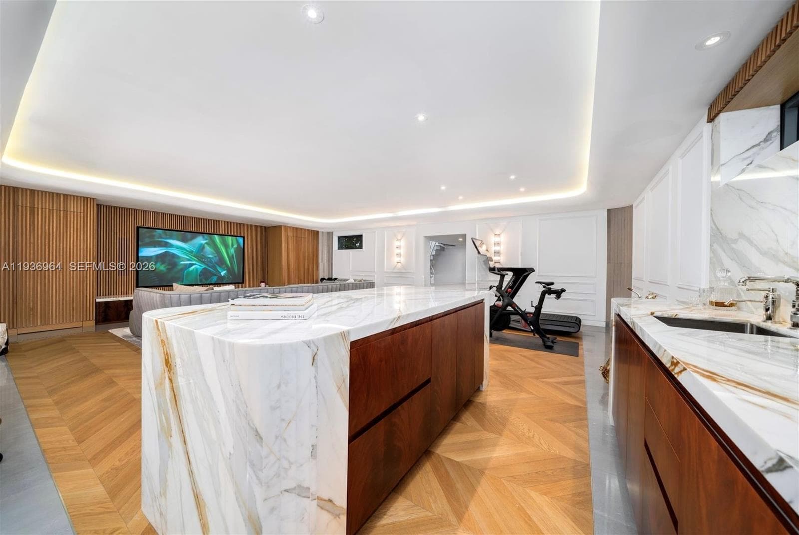 503 E Dilido Dr, Miami Beach FL 33139 — 47