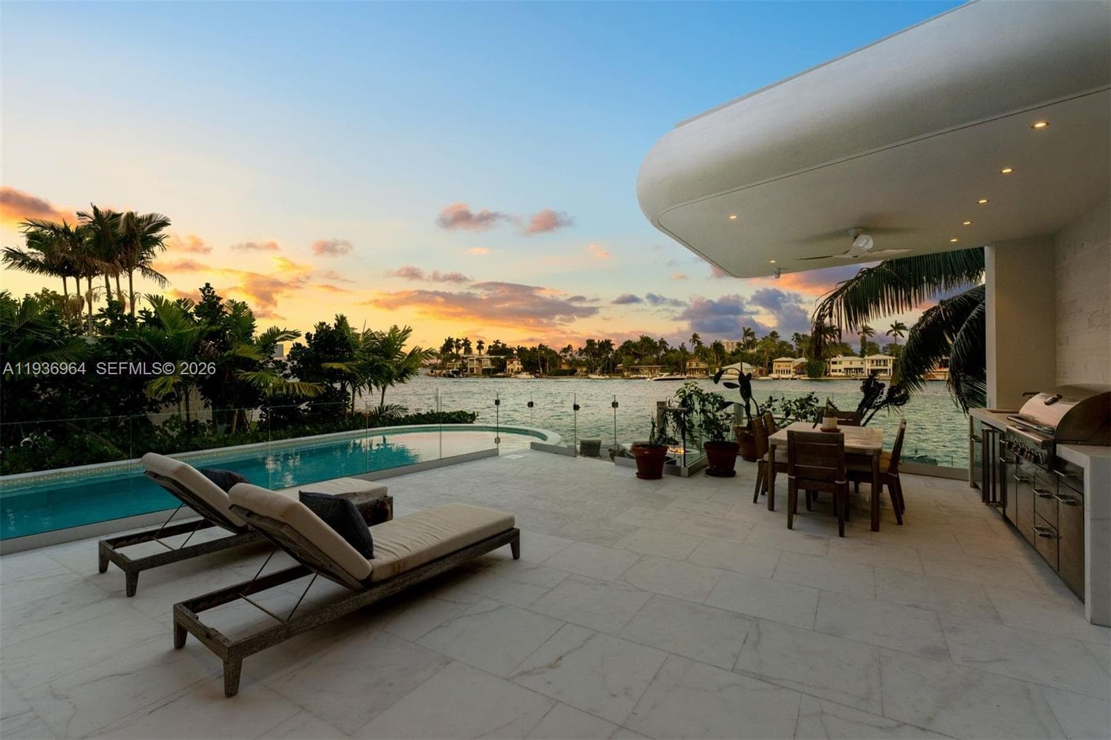 503 E Dilido Dr, Miami Beach FL 33139 — 53