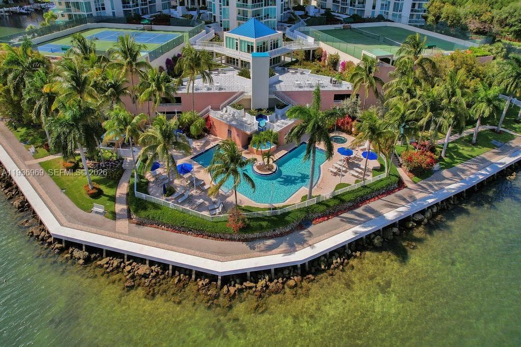 3370 Hidden Bay Dr # 2711, Aventura FL 33180 — 72