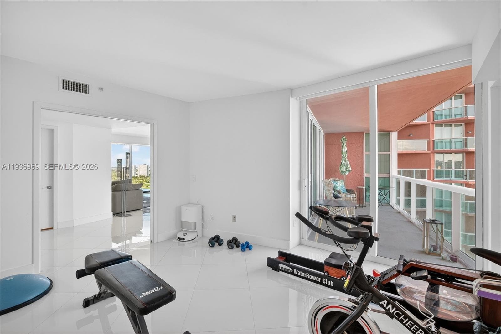 3370 Hidden Bay Dr # 2711, Aventura FL 33180 — 57