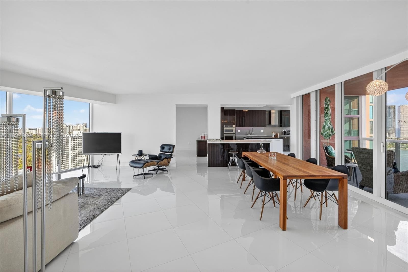 3370 Hidden Bay Dr # 2711, Aventura FL 33180 — 3