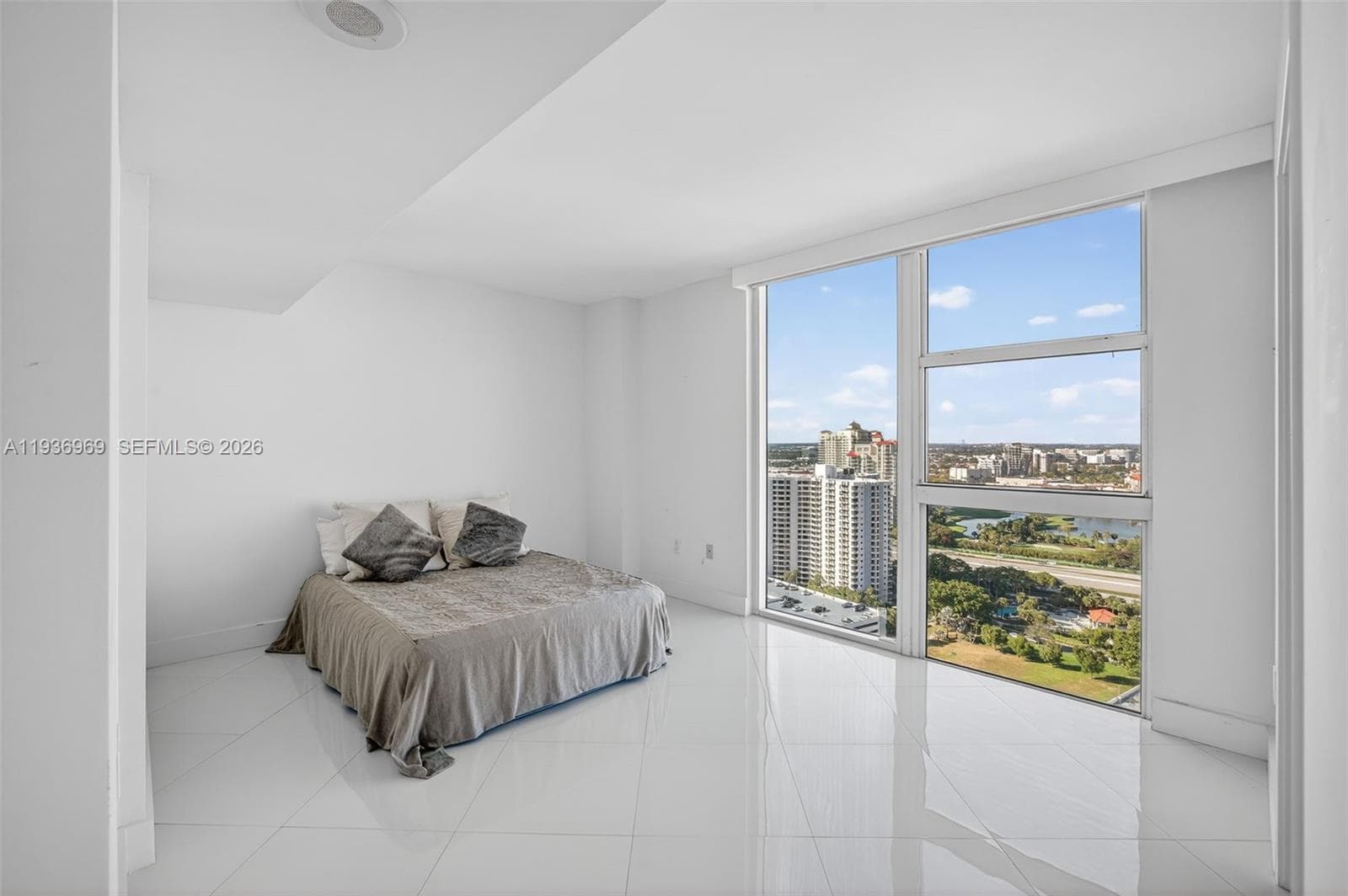 3370 Hidden Bay Dr # 2711, Aventura FL 33180 — 61