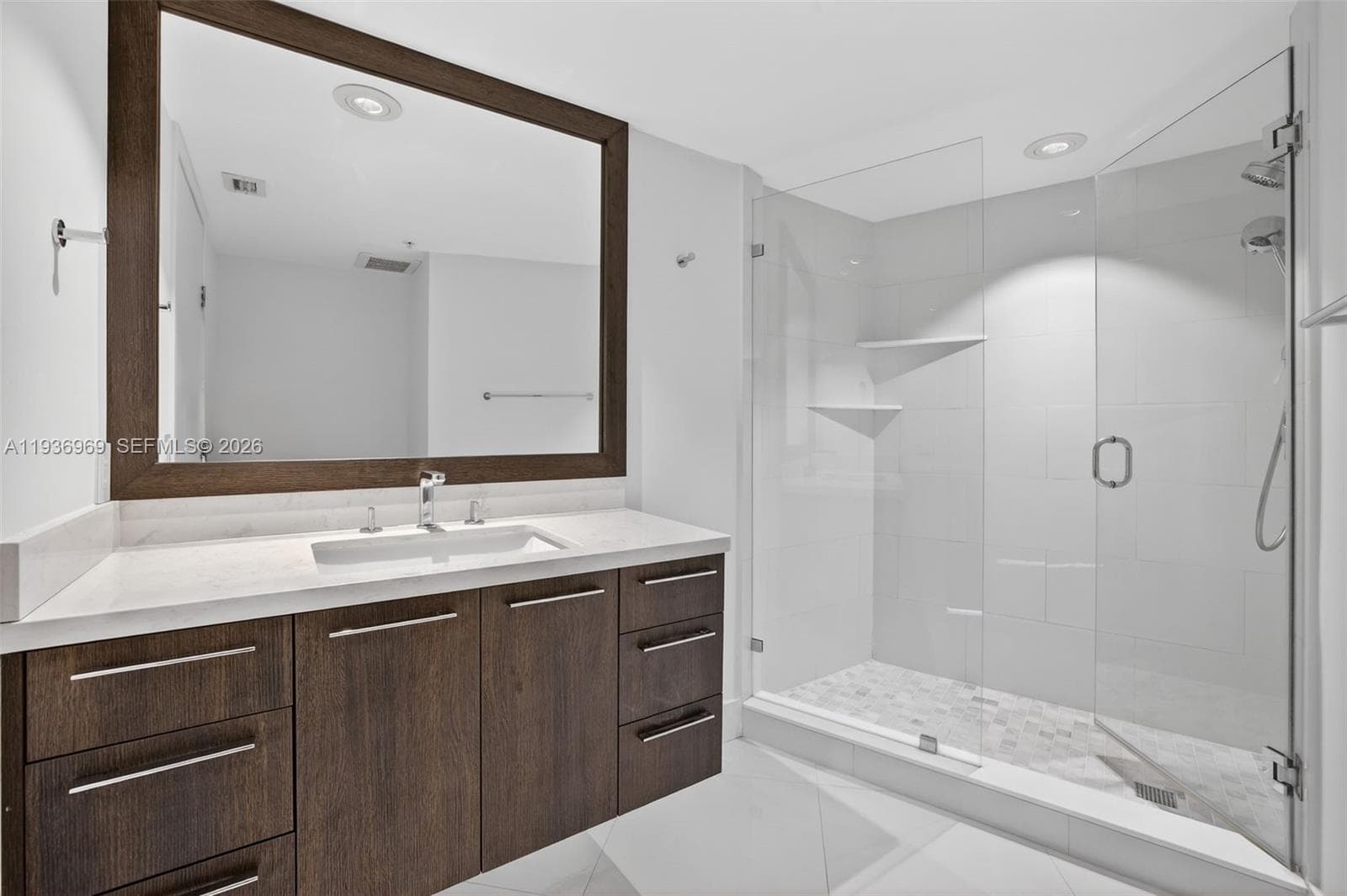 3370 Hidden Bay Dr # 2711, Aventura FL 33180 — 65