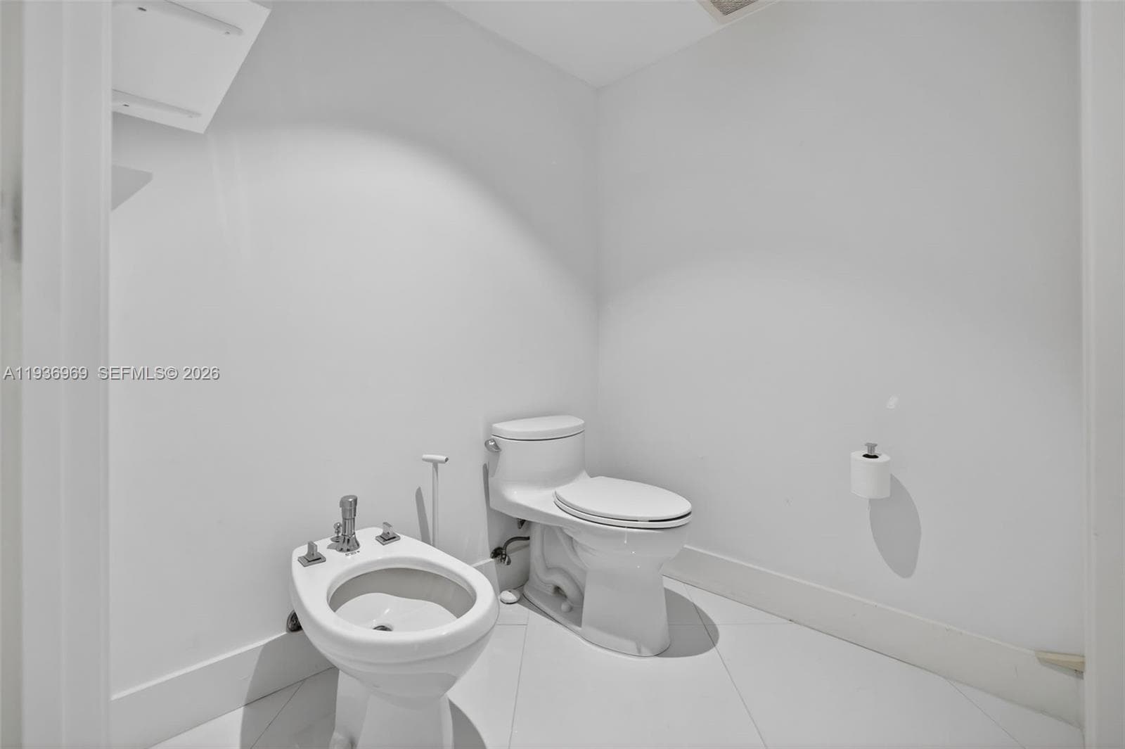 3370 Hidden Bay Dr # 2711, Aventura FL 33180 — 49