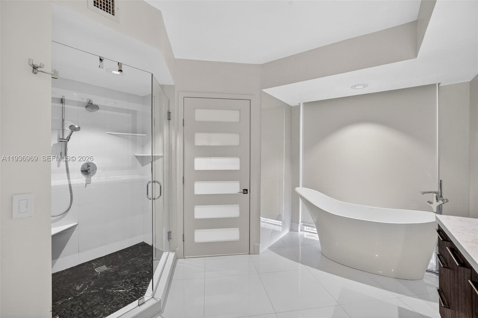 3370 Hidden Bay Dr # 2711, Aventura FL 33180 — 45