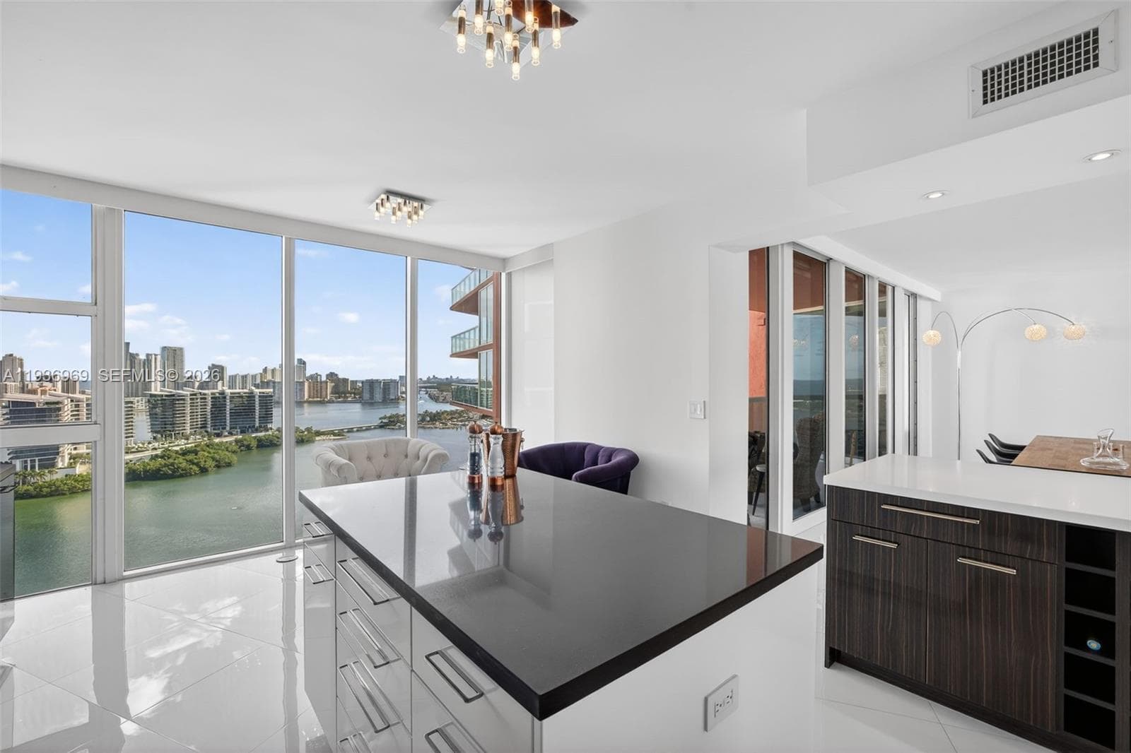 3370 Hidden Bay Dr # 2711, Aventura FL 33180 — 18