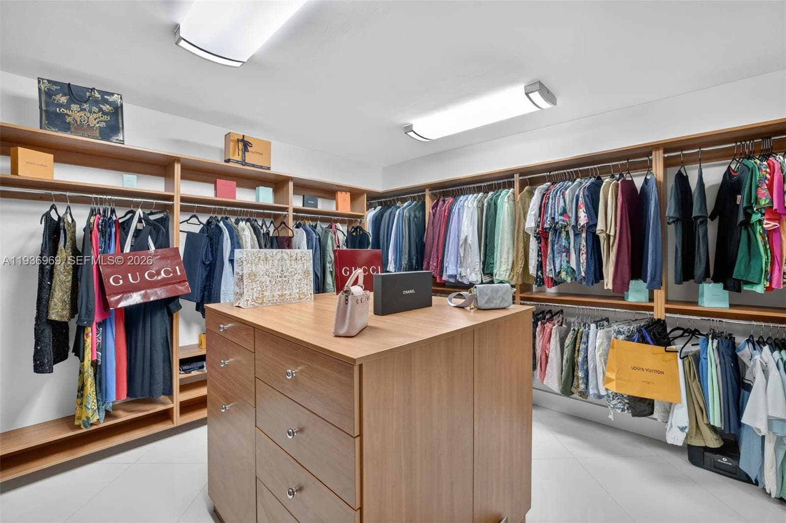 3370 Hidden Bay Dr # 2711, Aventura FL 33180 — 51