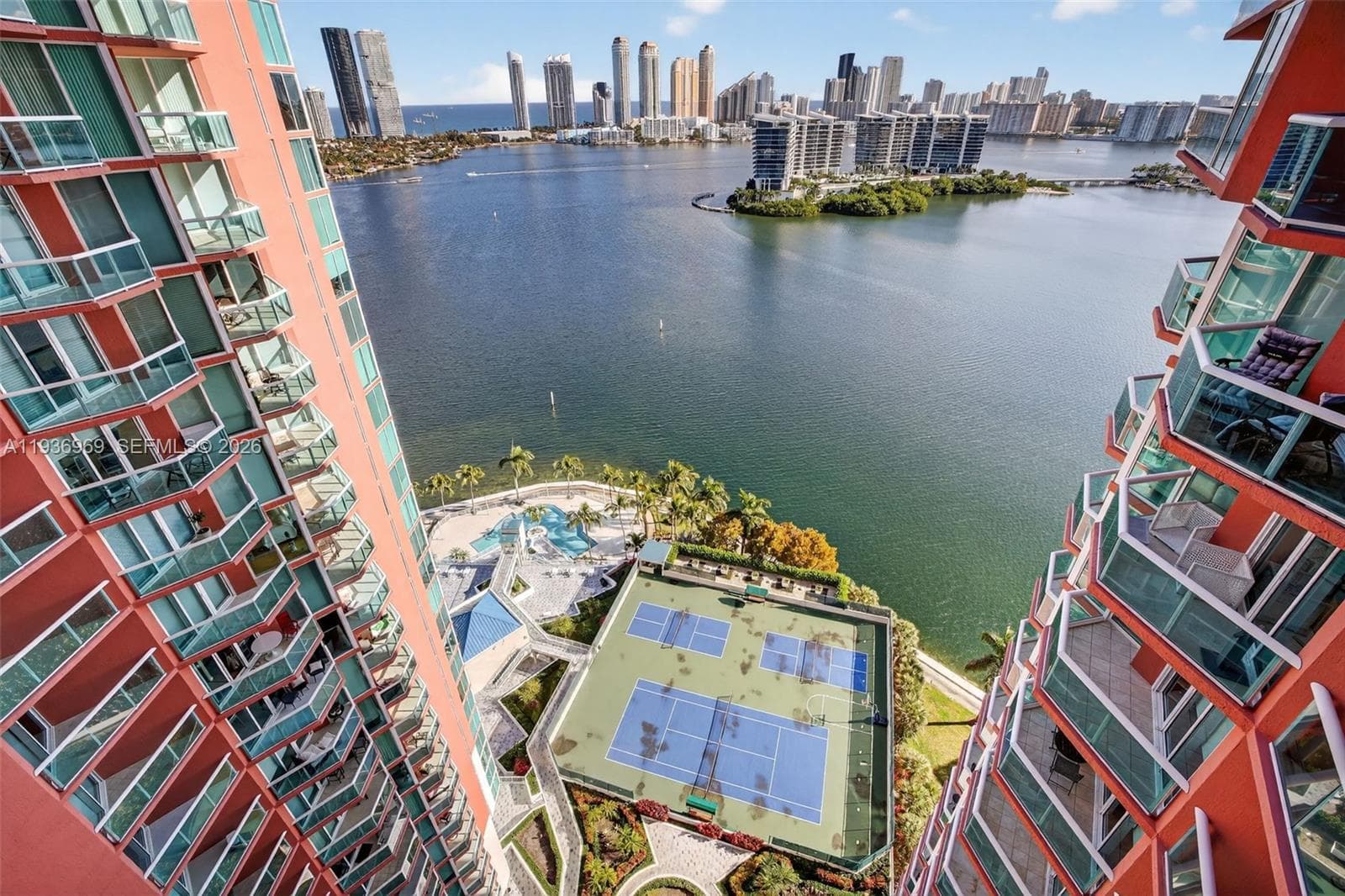 3370 Hidden Bay Dr # 2711, Aventura FL 33180 — 35