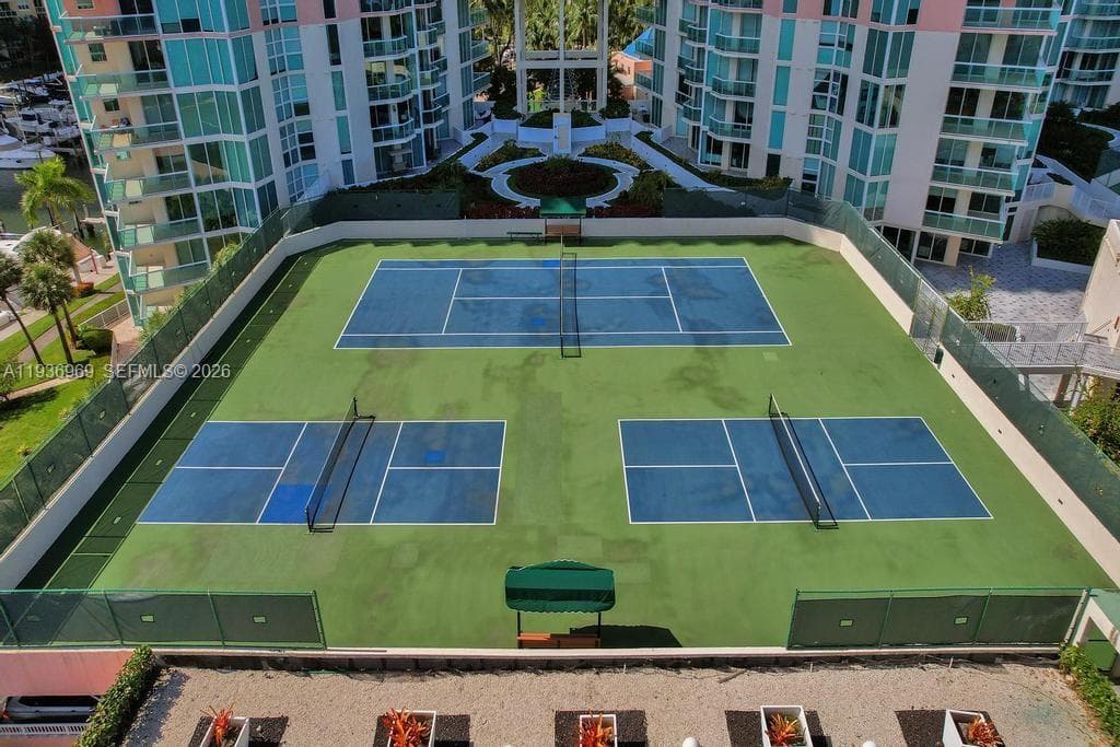3370 Hidden Bay Dr # 2711, Aventura FL 33180 — 74