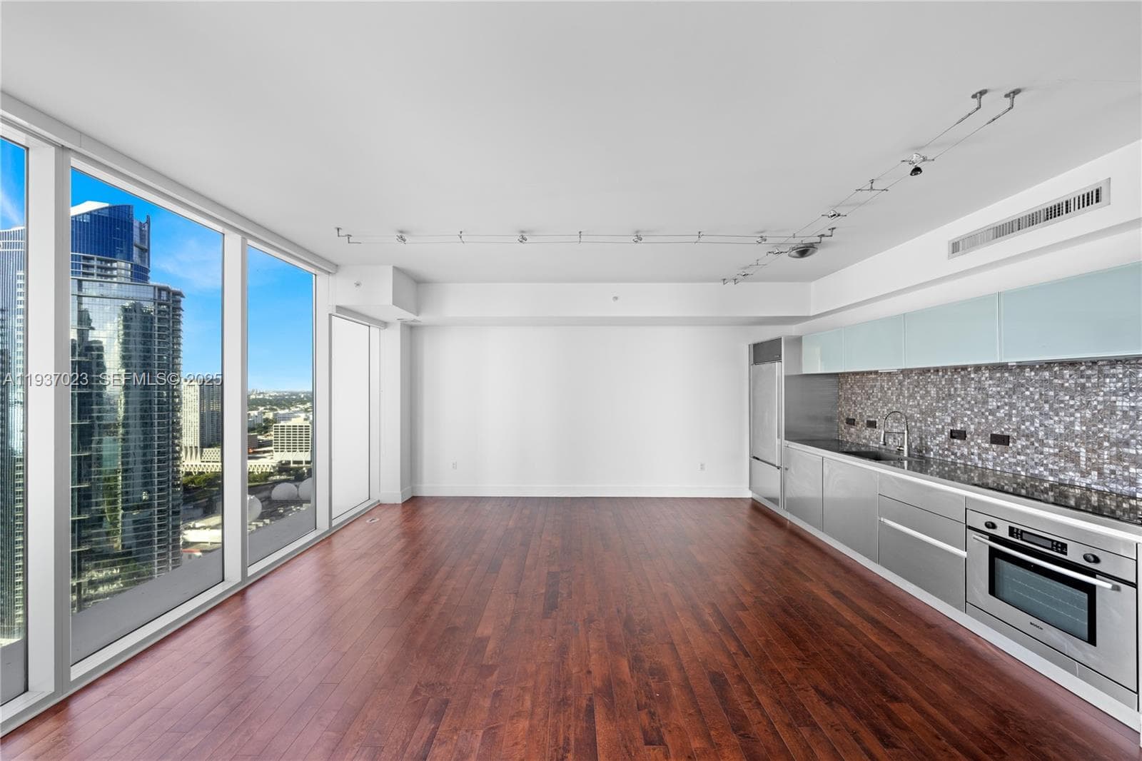 1040 Biscayne Blvd # 4108, Miami FL 33132 — 12