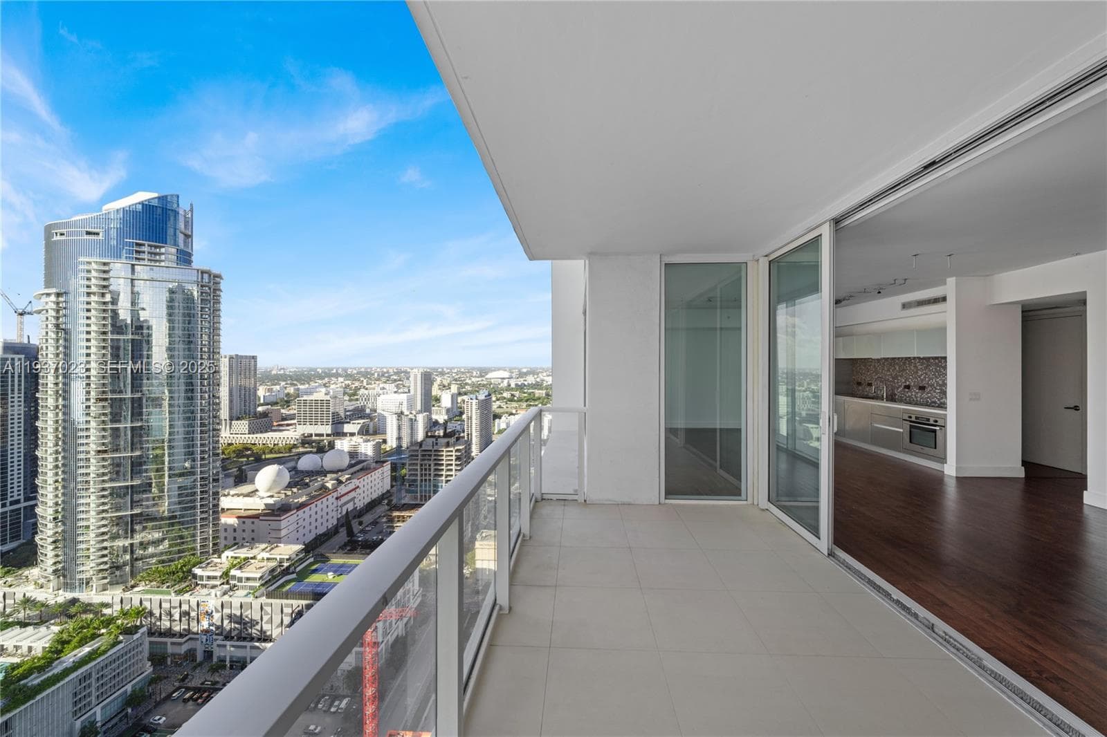 1040 Biscayne Blvd # 4108, Miami FL 33132 — 10