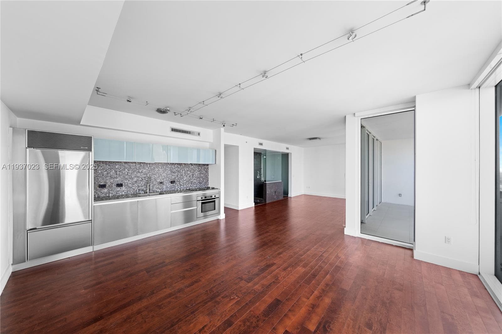 1040 Biscayne Blvd # 4108, Miami FL 33132 — 14
