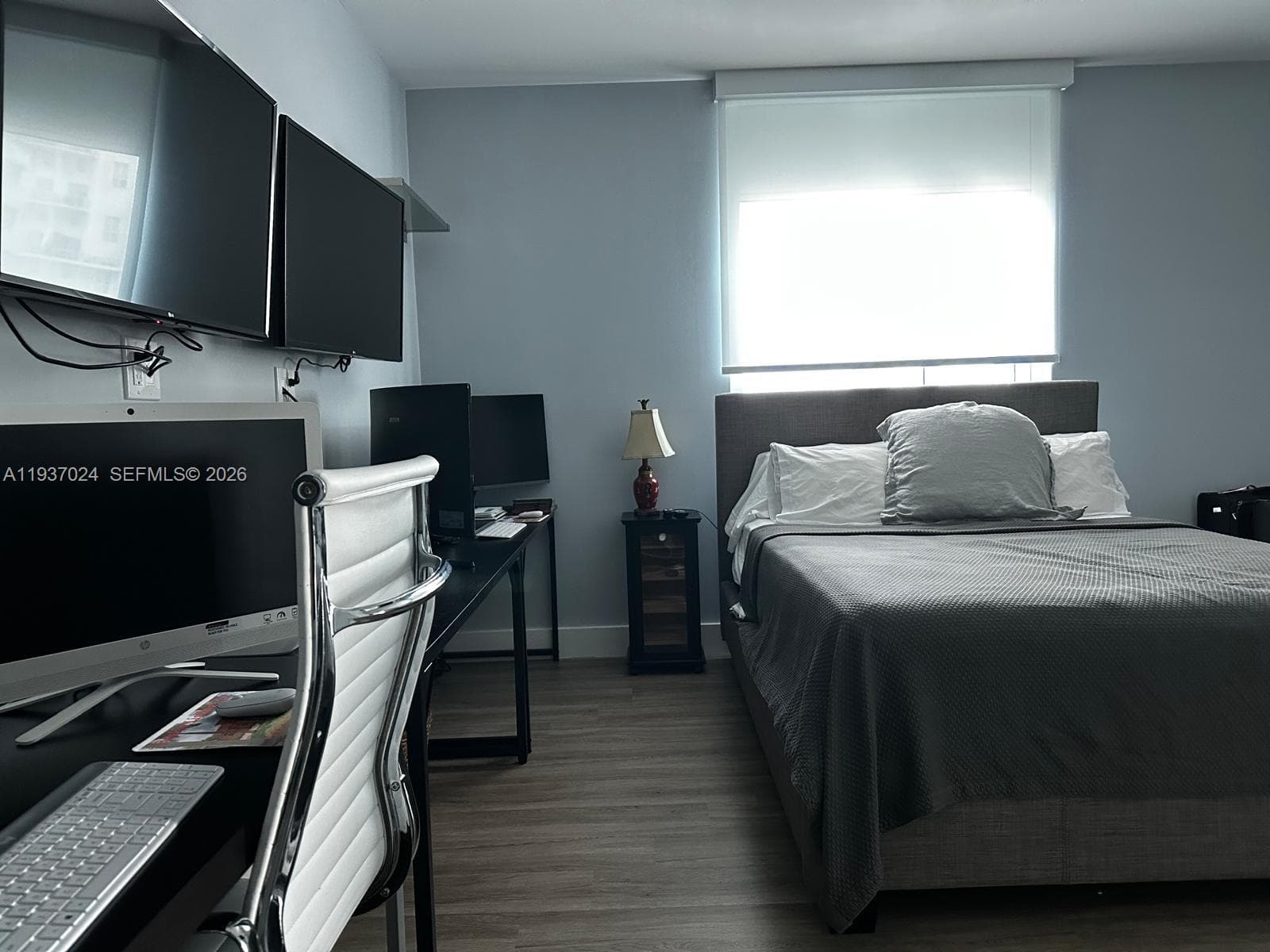 500 Brickell Ave # 3307, Miami FL 33131 — 12