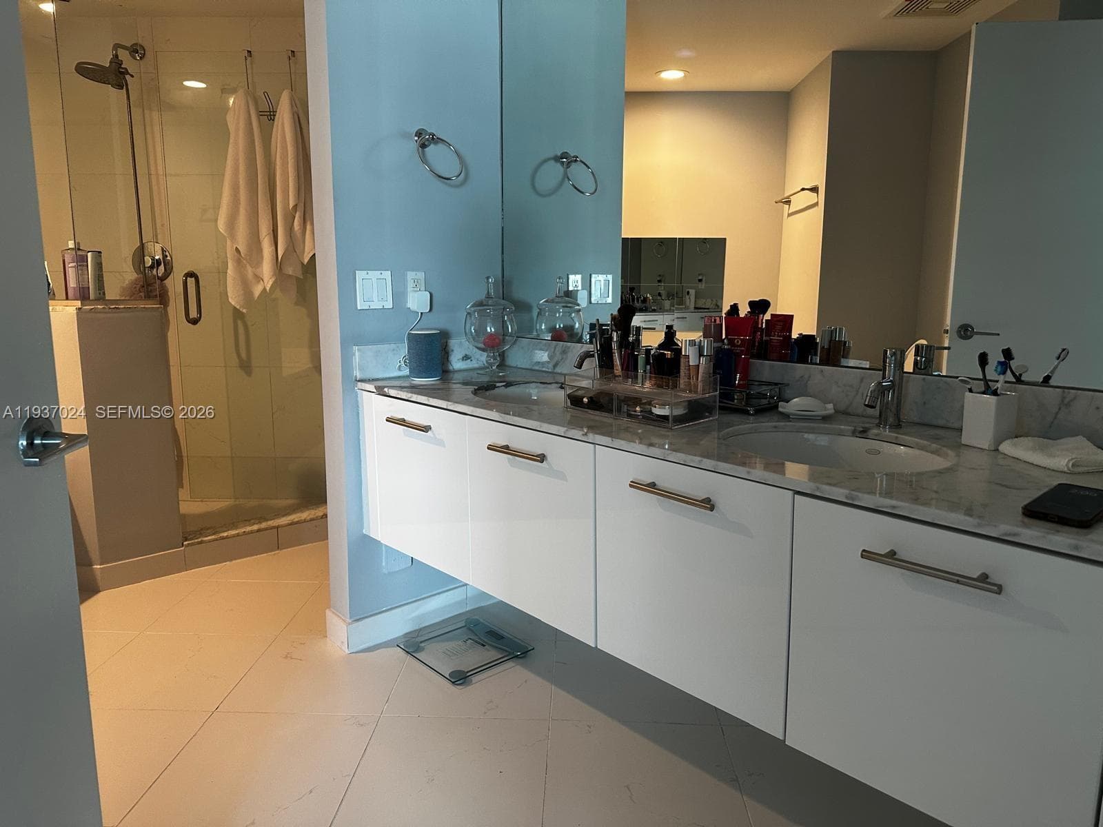 500 Brickell Ave # 3307, Miami FL 33131 — 19