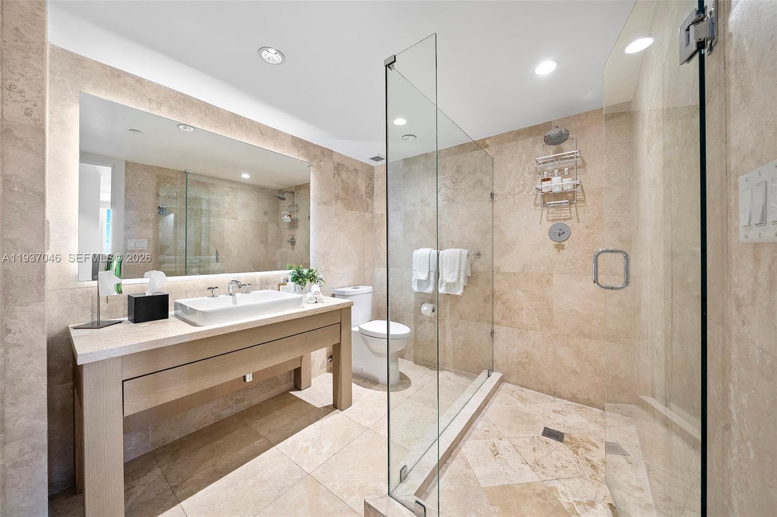 102 24th St # 1207, Miami Beach FL 33139 — 22
