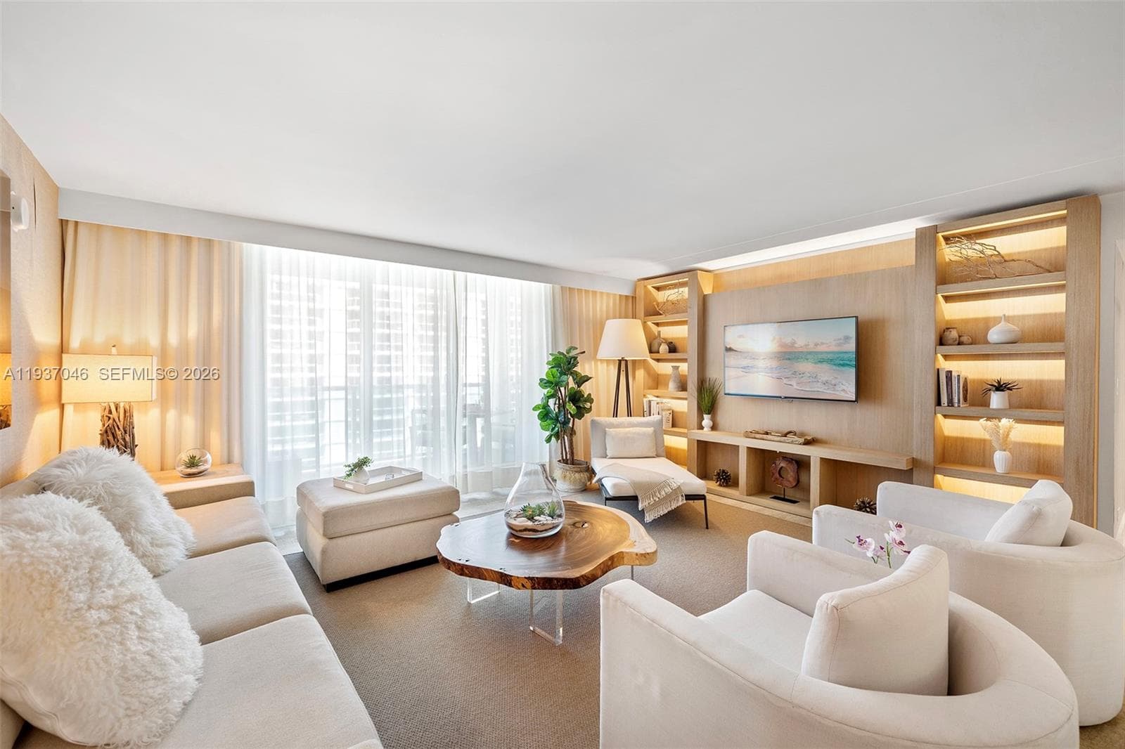 102 24th St # 1207, Miami Beach FL 33139 — 1