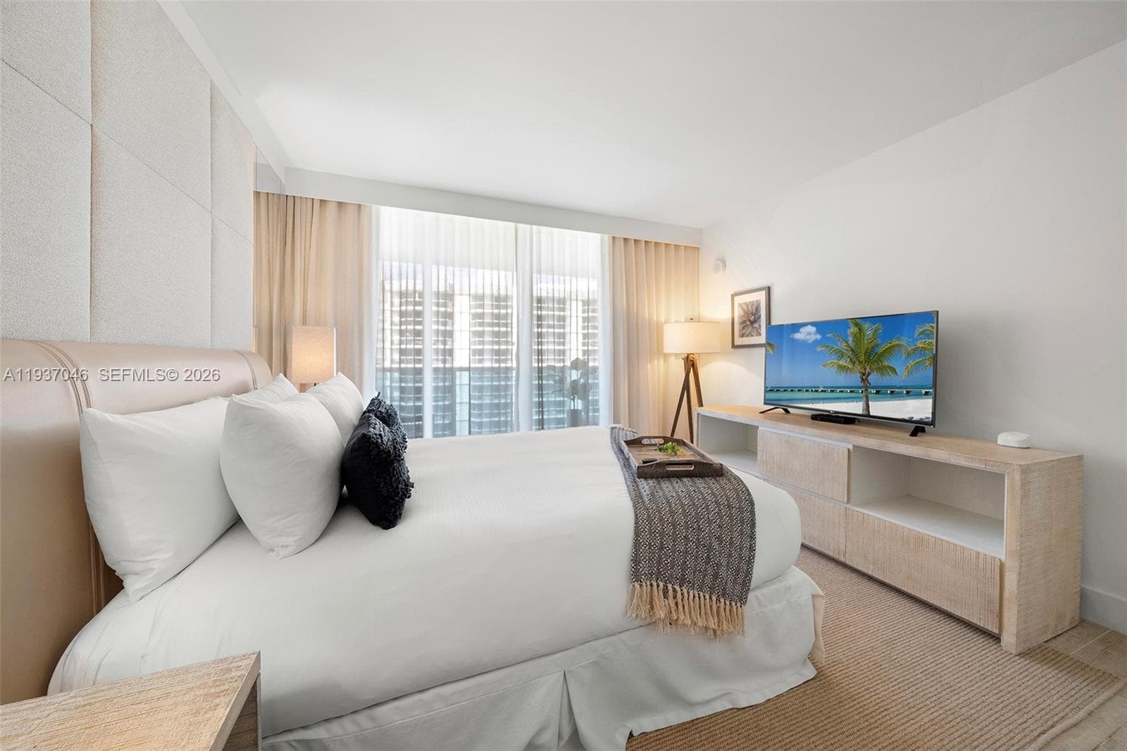 102 24th St # 1207, Miami Beach FL 33139 — 30