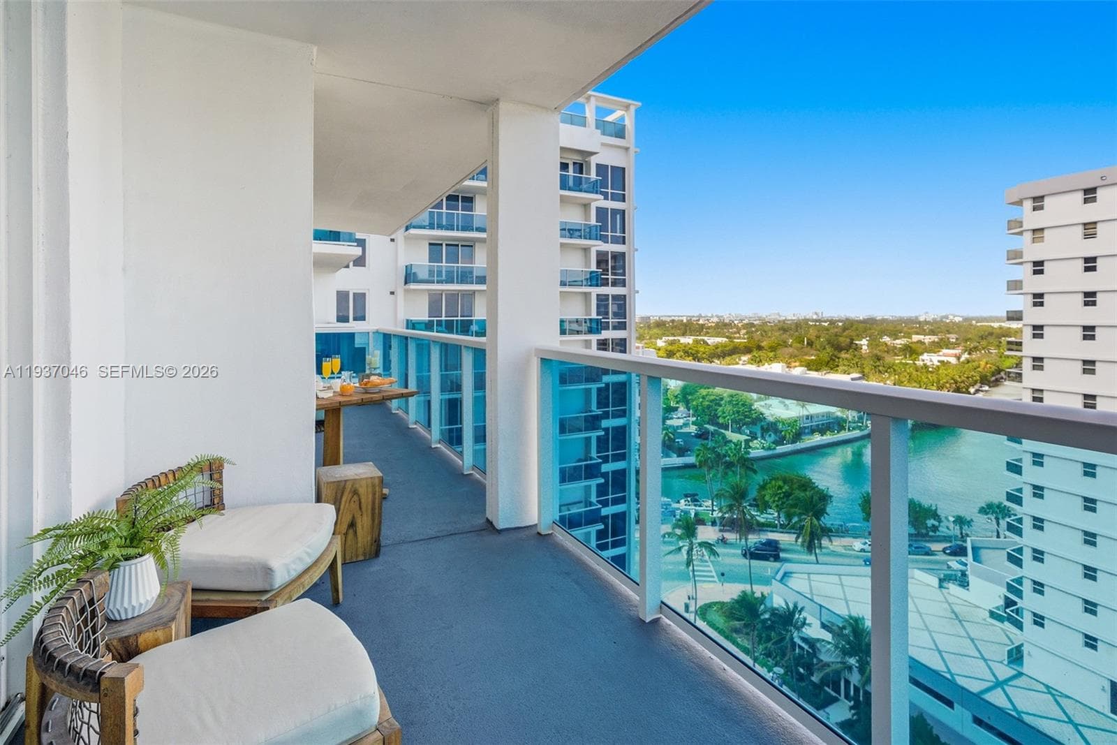 102 24th St # 1207, Miami Beach FL 33139 — 15
