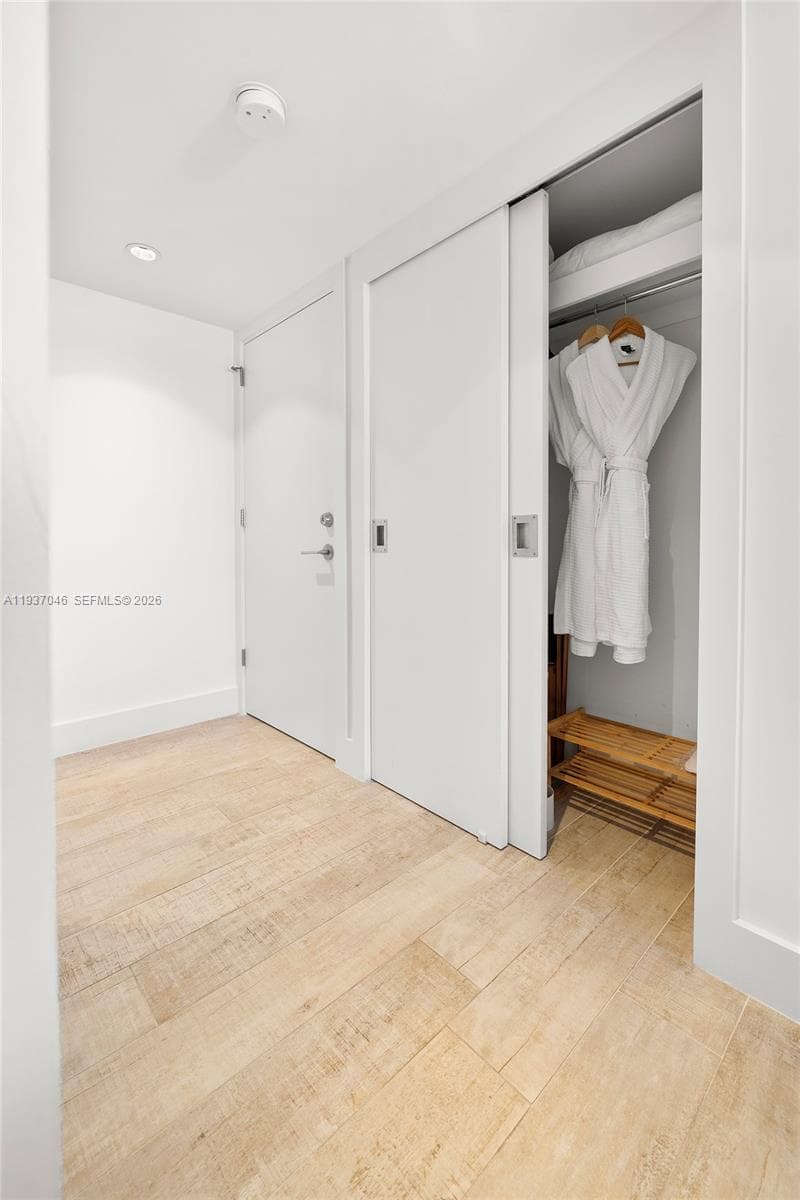 102 24th St # 1207, Miami Beach FL 33139 — 19