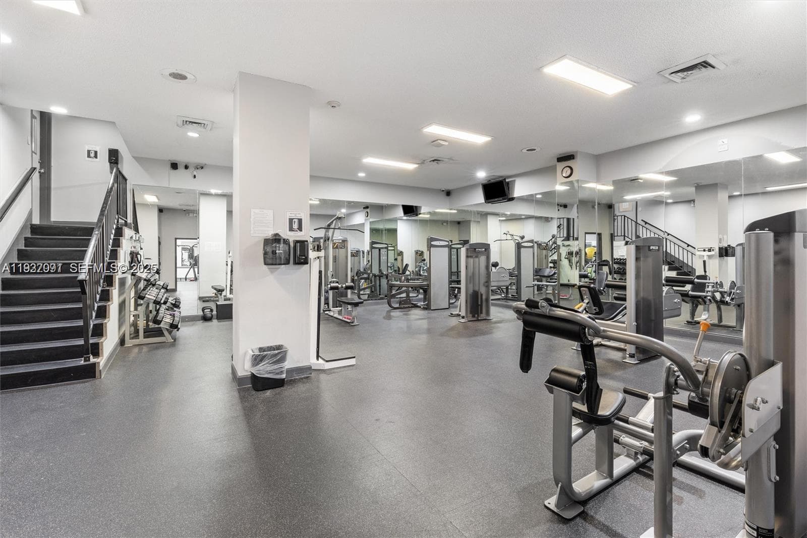 251 174th St # 218, Sunny Isles Beach FL 33160 — 21