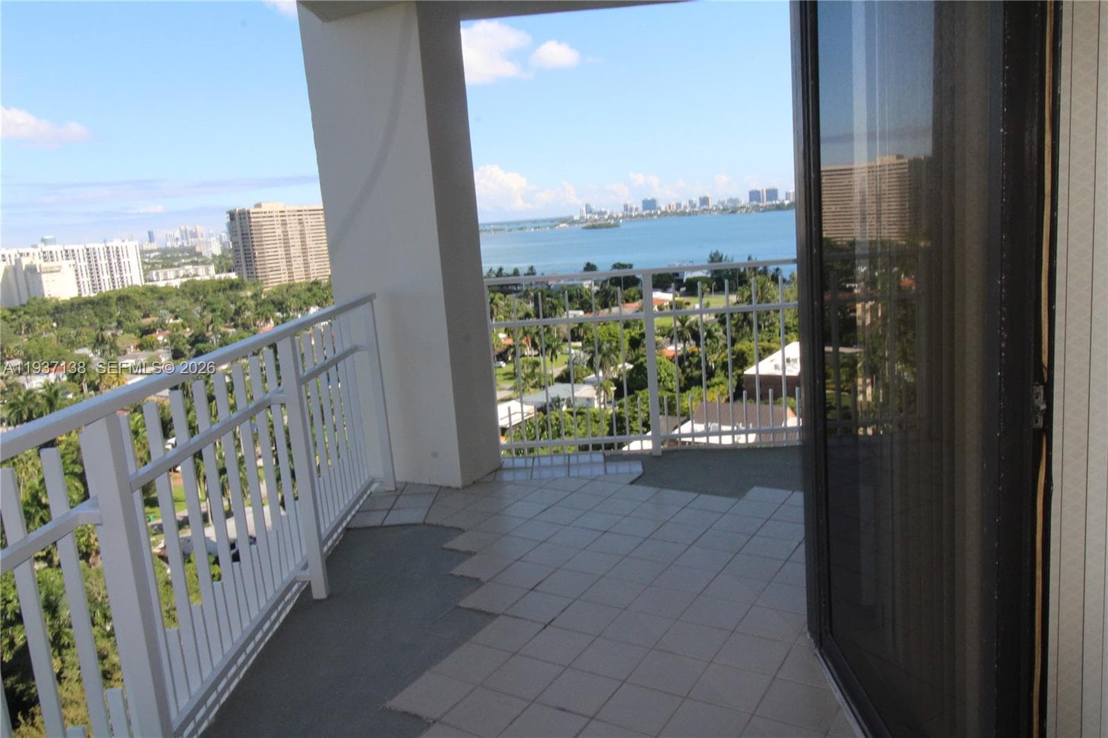 1000 Quayside Ter # 1807, Miami FL 33138 — 13